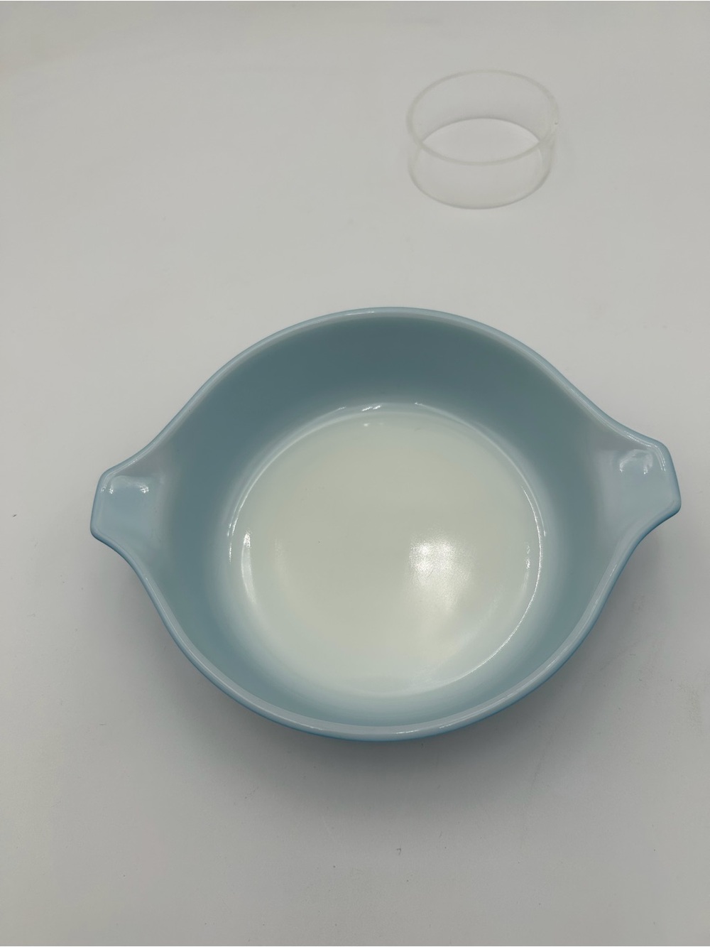 Pyrex Blue Snowflake Pattern Covered Casserole - Picture 3 of 6